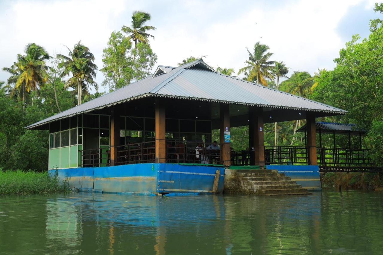 Lara Lake View Resort Thiruvananthapuram Exterior foto